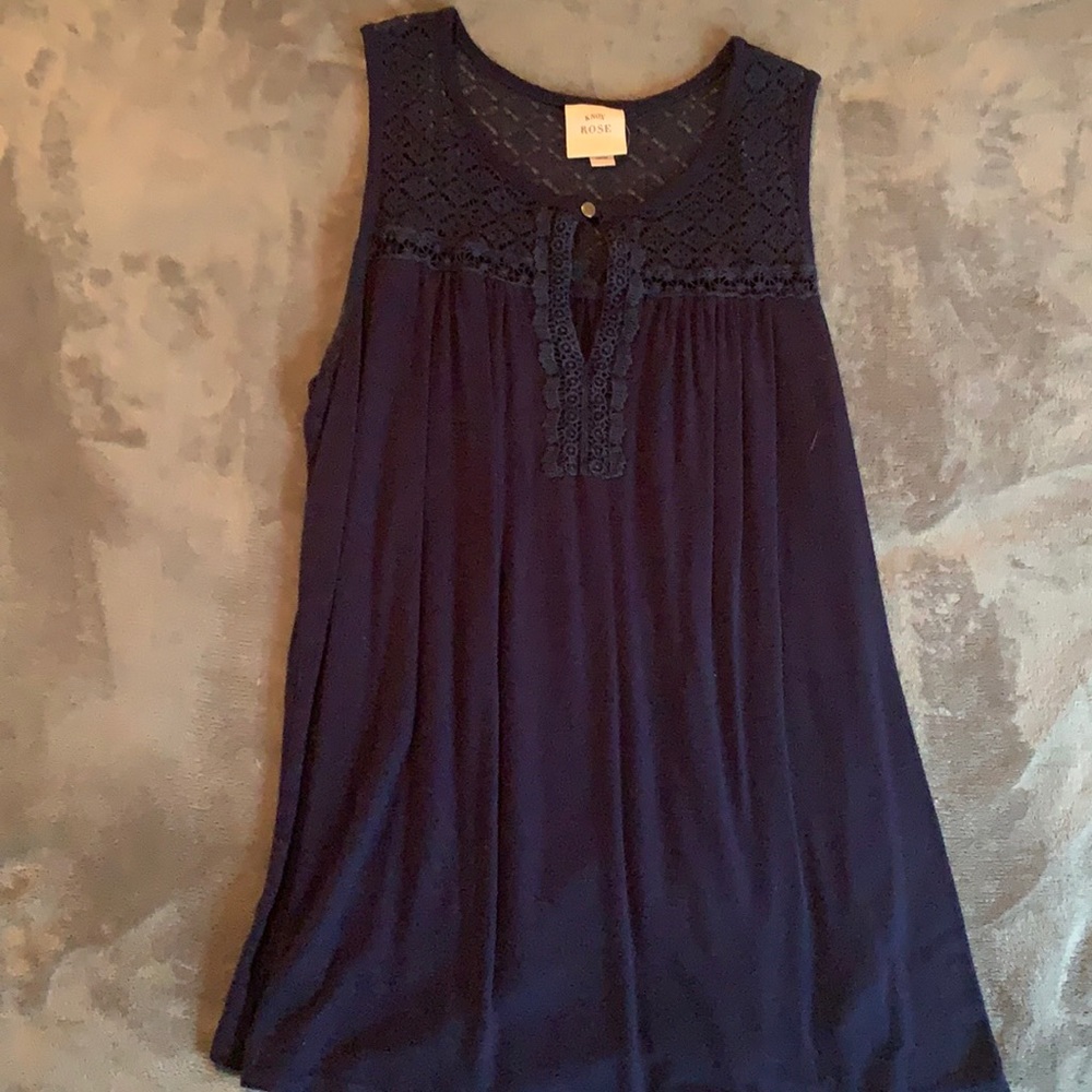 Keyhole tank top